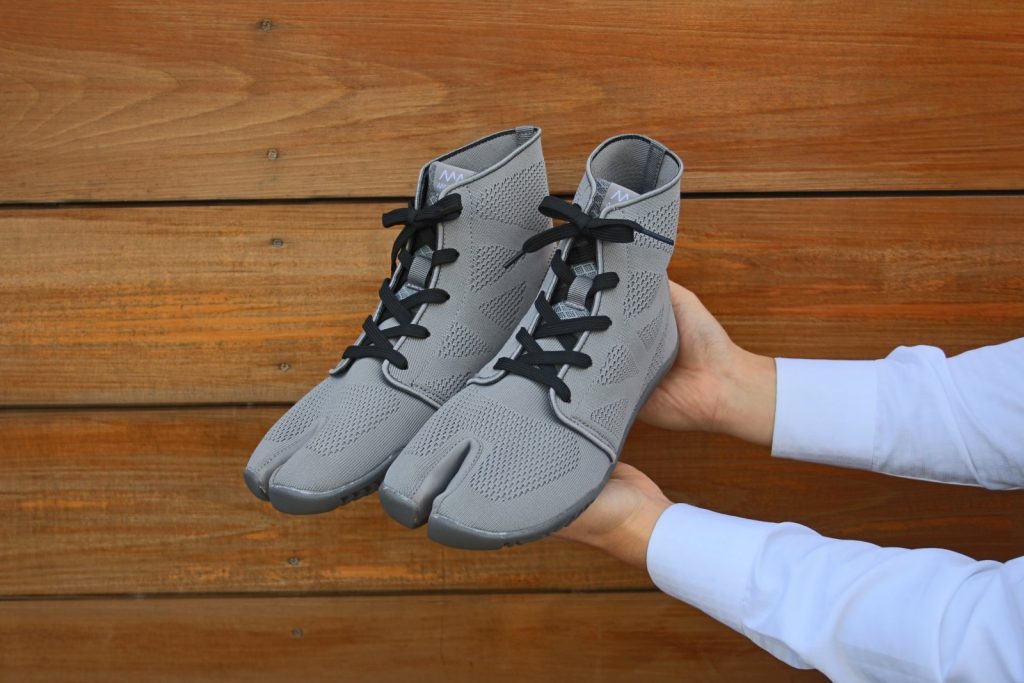 自社開発のTABI Sneakers