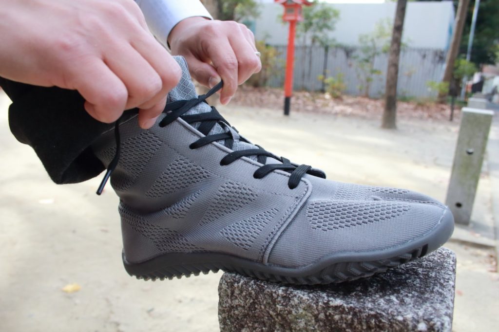 自社開発 TABI Sneakers（グレー）
